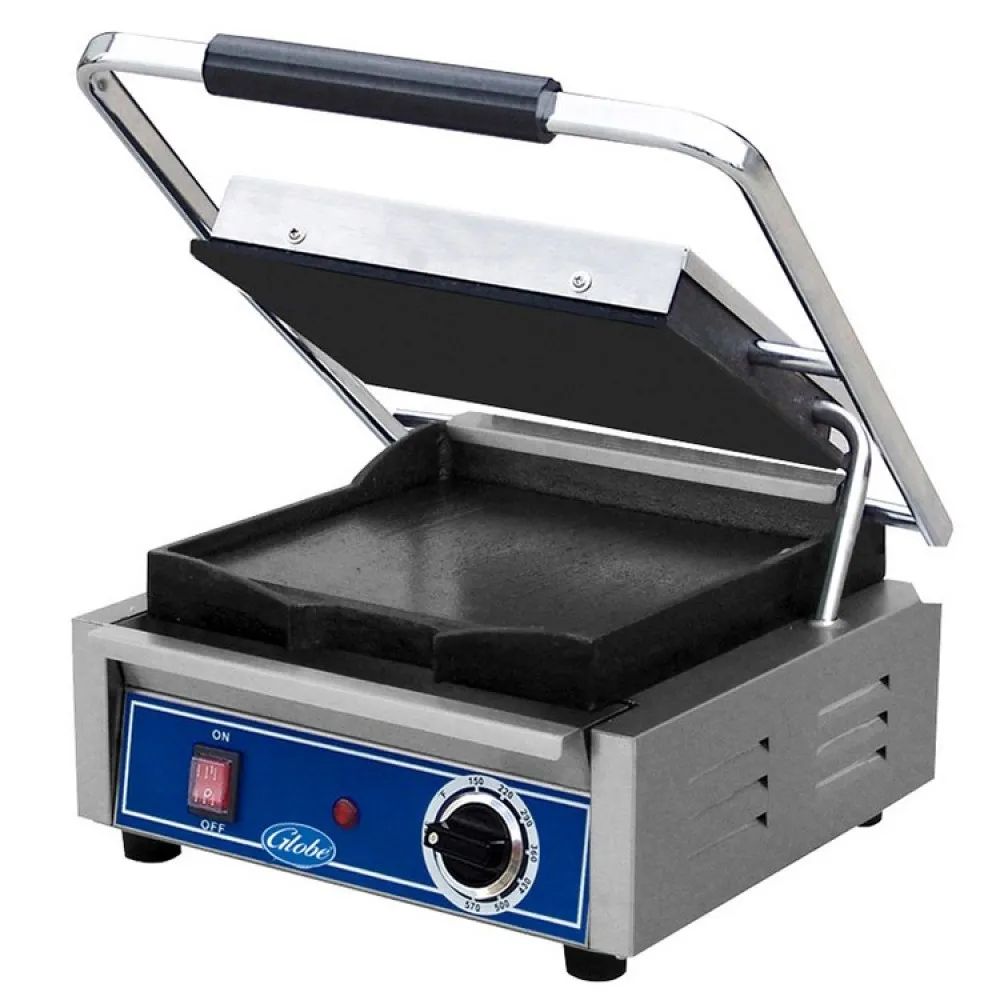 Globe GSG10 10" Smooth Cast Iron Sandwich Grill