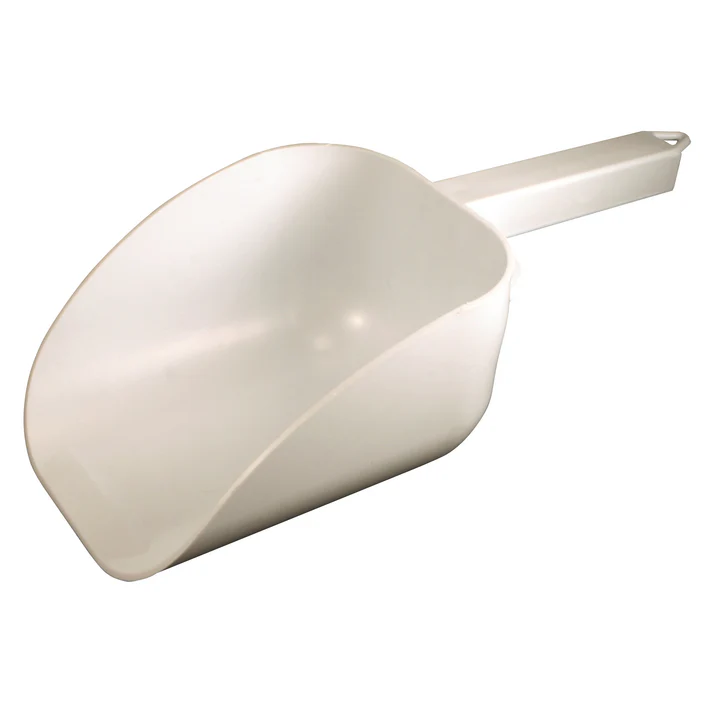 Bar Maid Polystyrene Flat Bottom Scoop with Hook Handle / 32 Oz